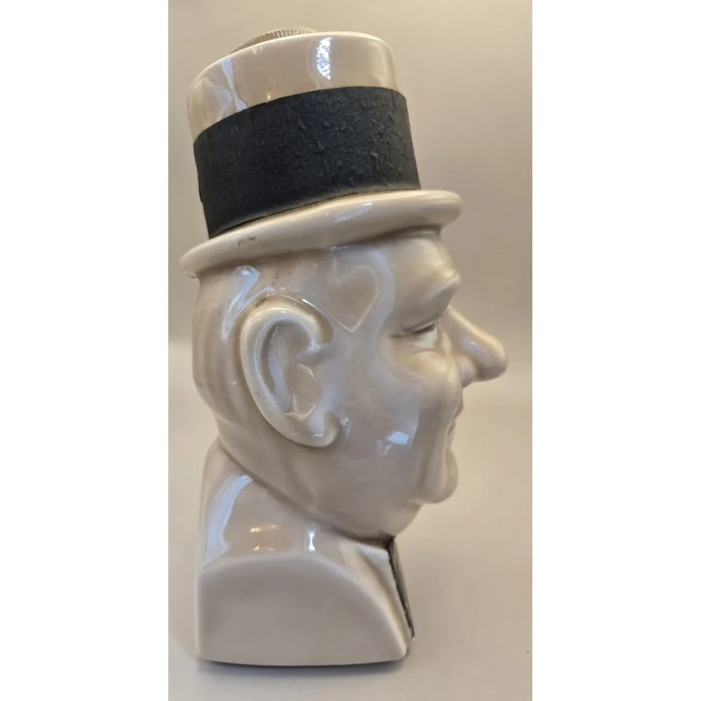 un branded decanter face